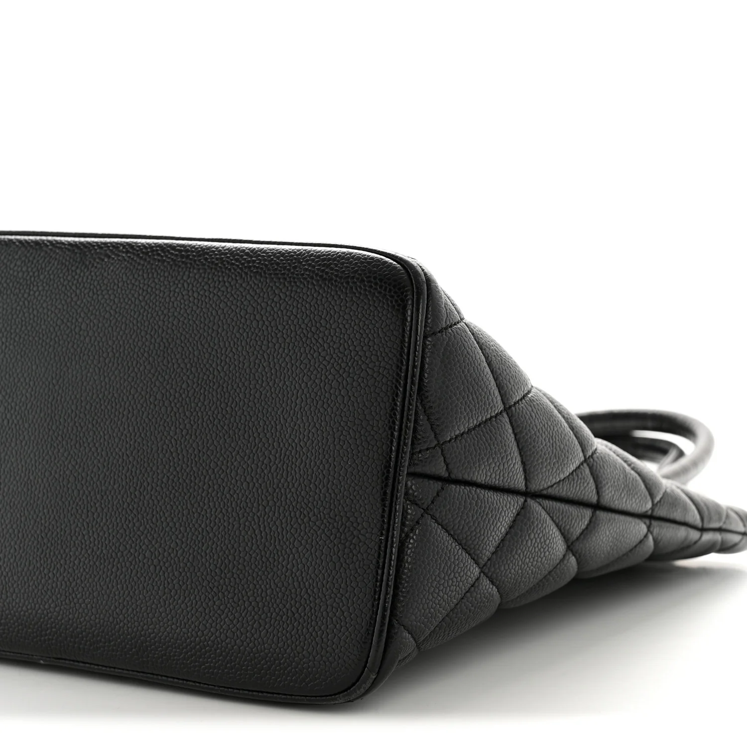 Caviar Quilted Medallion Tote Black - Image 10