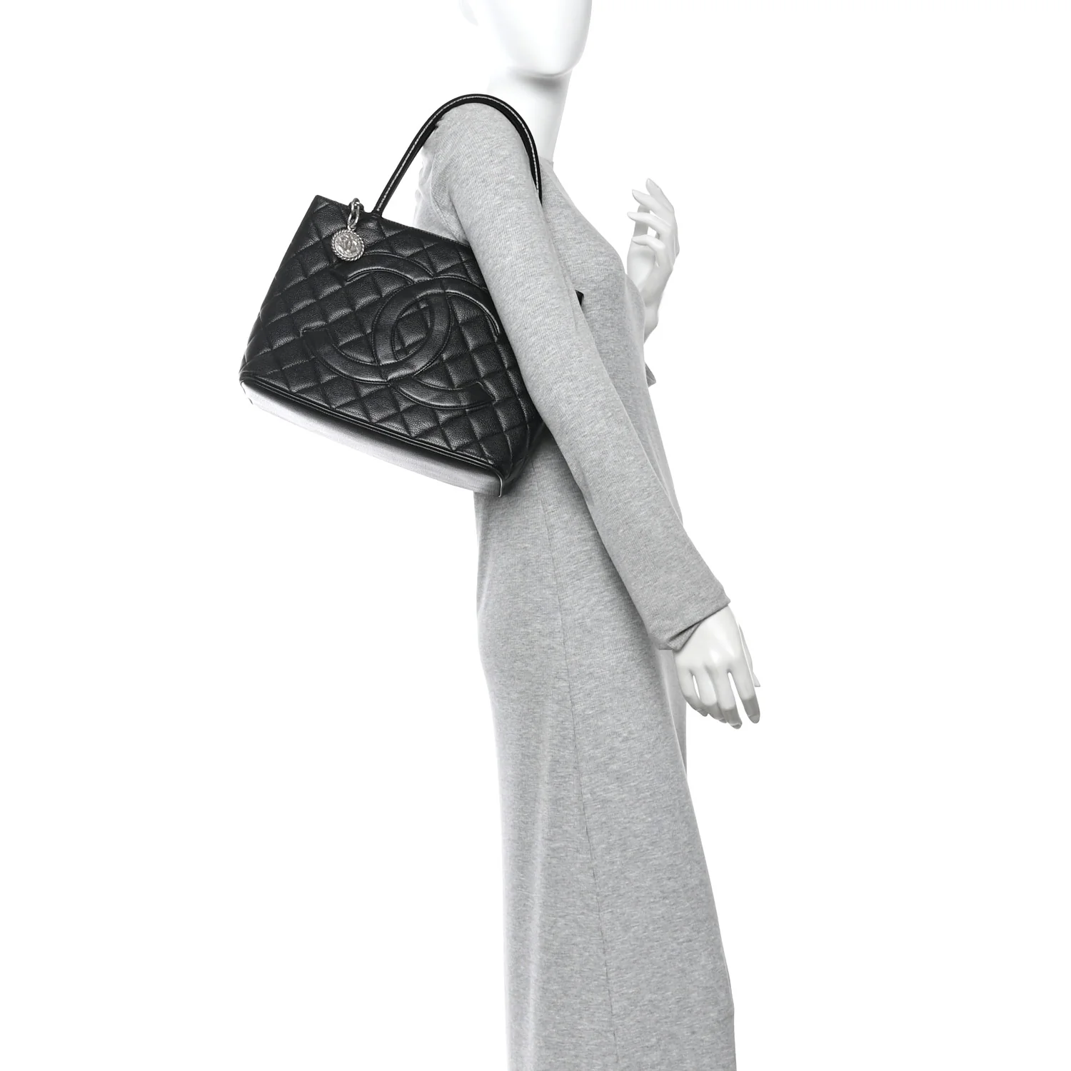 Caviar Quilted Medallion Tote Black - Image 2