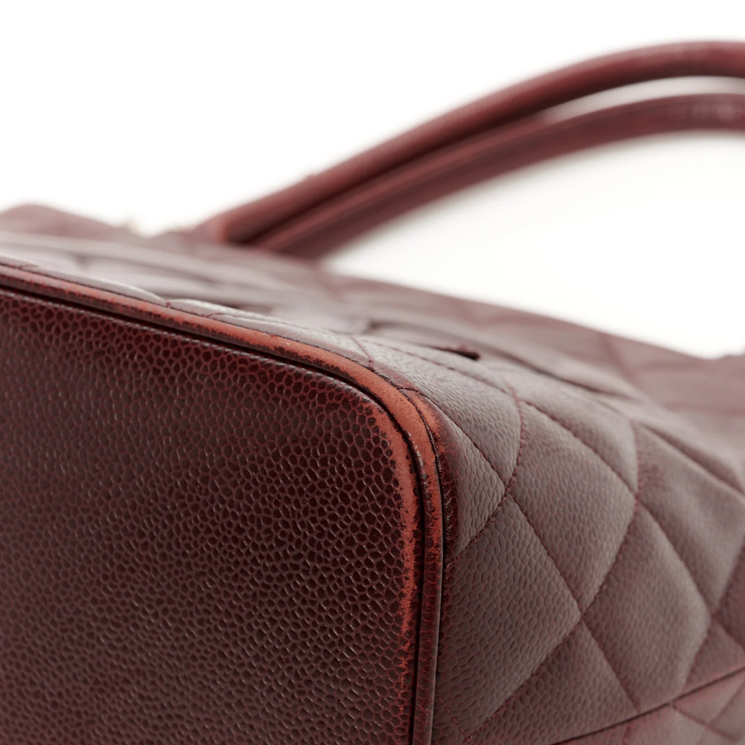 Caviar Quilted Medallion Tote Bordeaux - Image 12