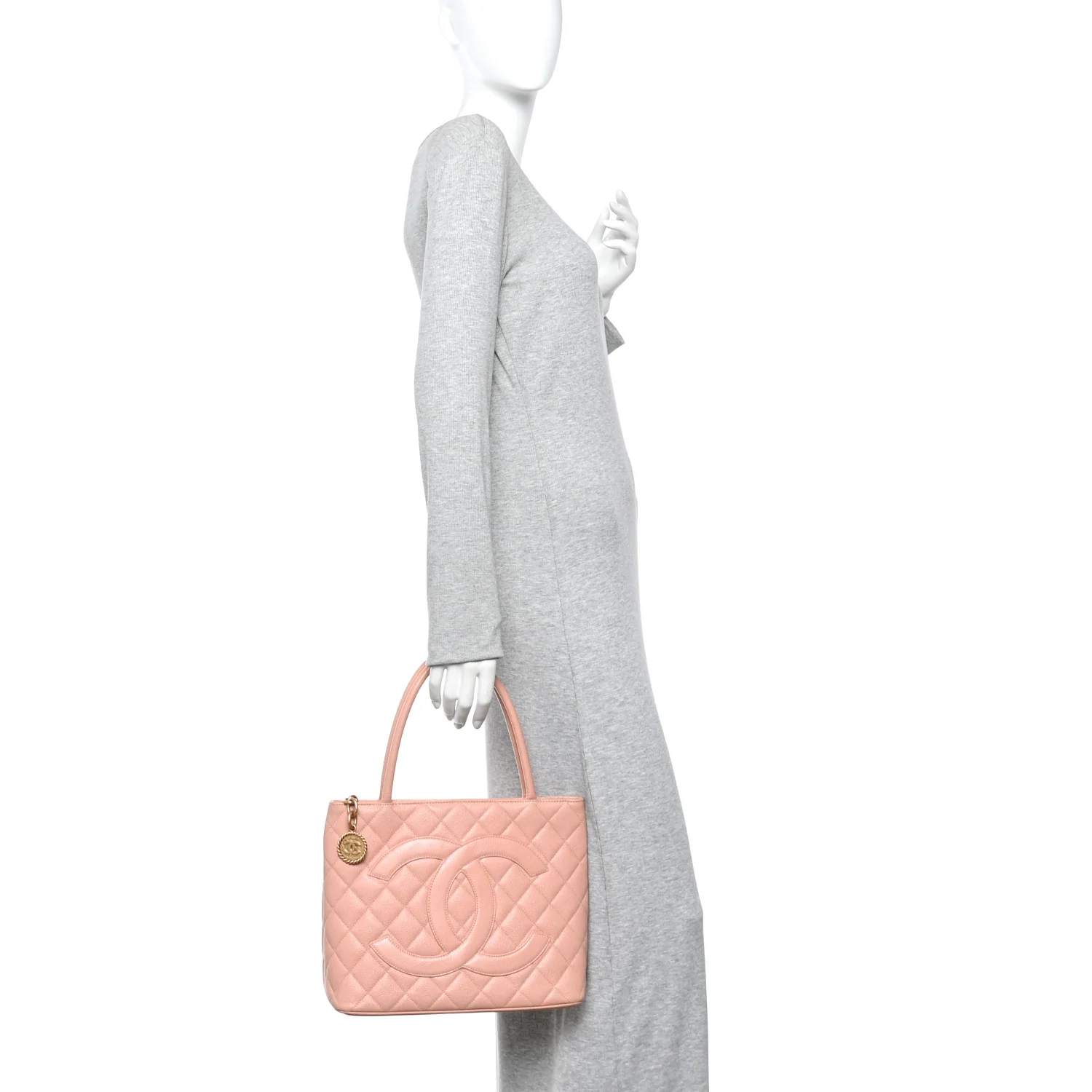Caviar Quilted Medallion Tote Light Pink - Image 2