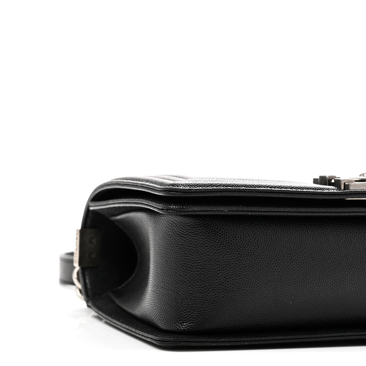 Caviar Quilted Medium Boy Flap Black - Image 9