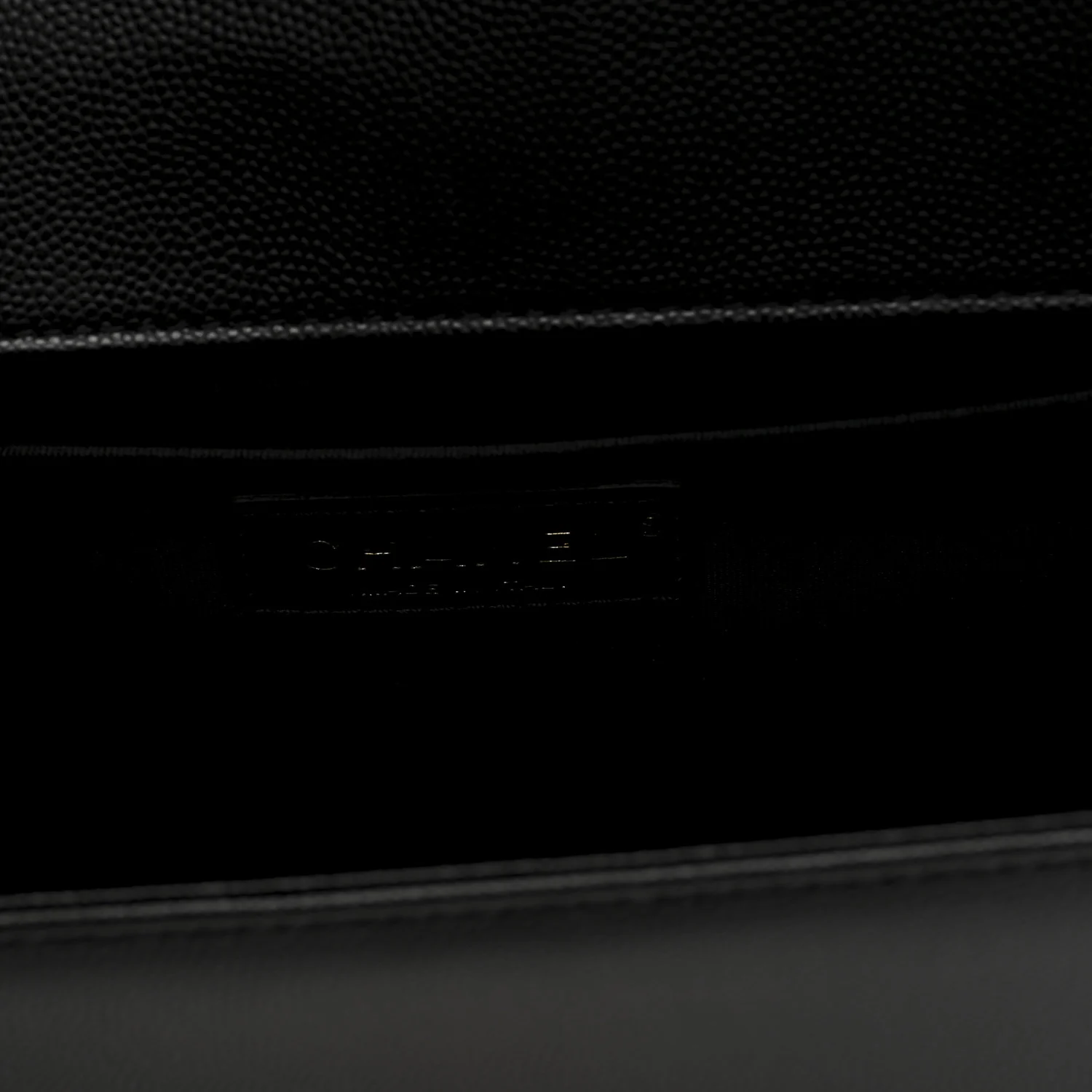 Caviar Quilted Medium Boy Flap Black - Image 6