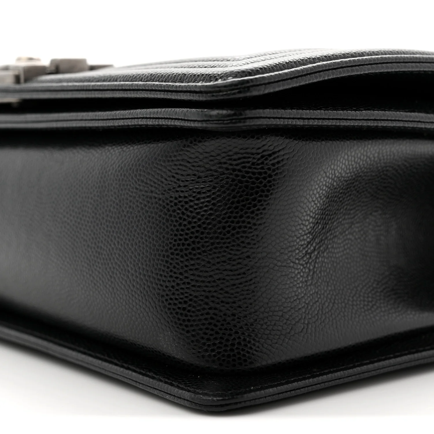 Caviar Quilted Medium Boy Flap Black - Image 10