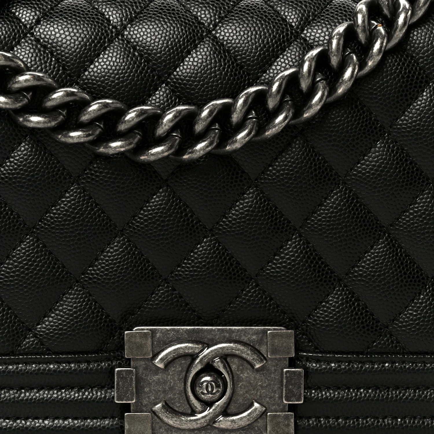Caviar Quilted Medium Boy Flap Black - Image 7