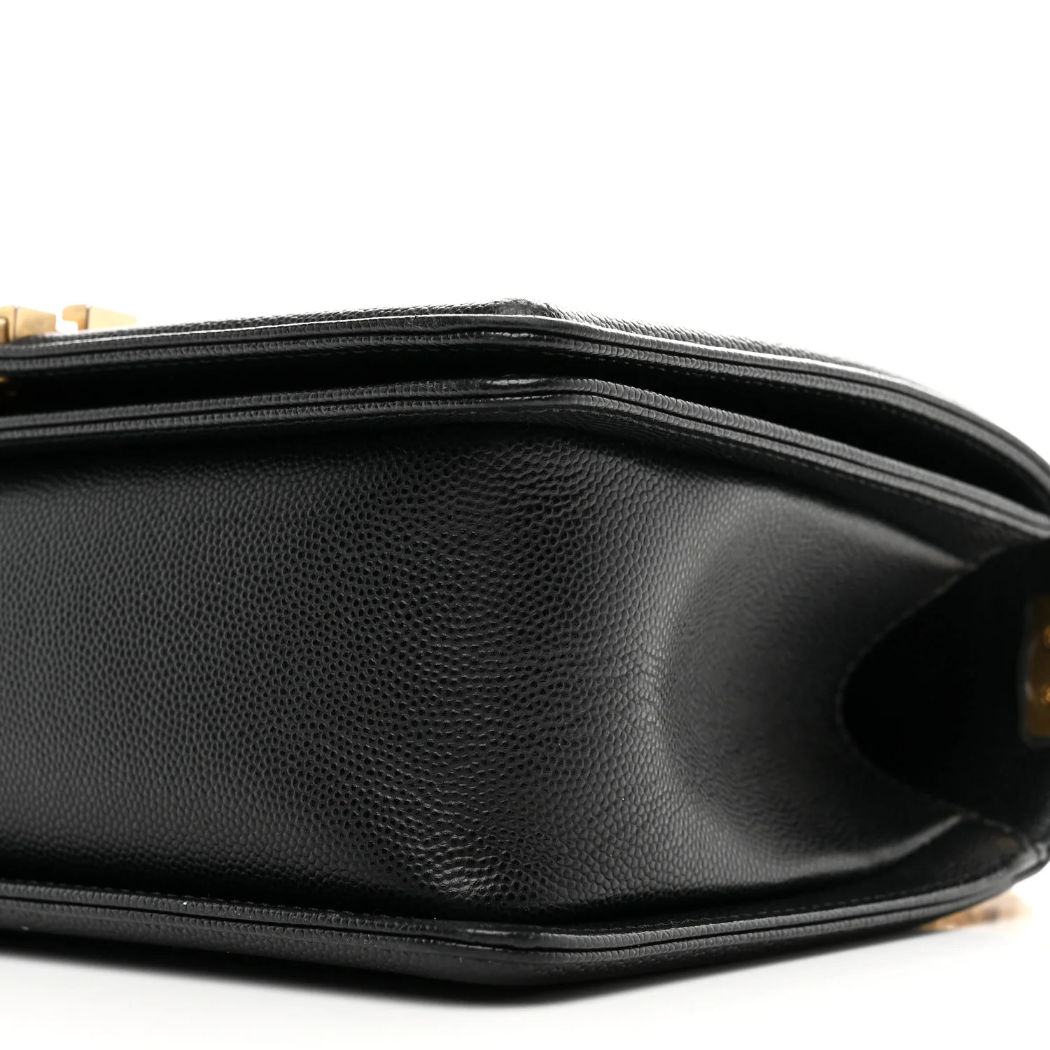 Caviar Quilted Medium Boy Flap Black - Image 10