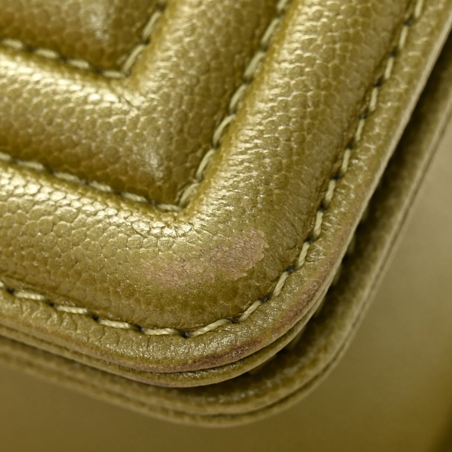 Caviar Quilted Medium Boy Flap Green - Image 11