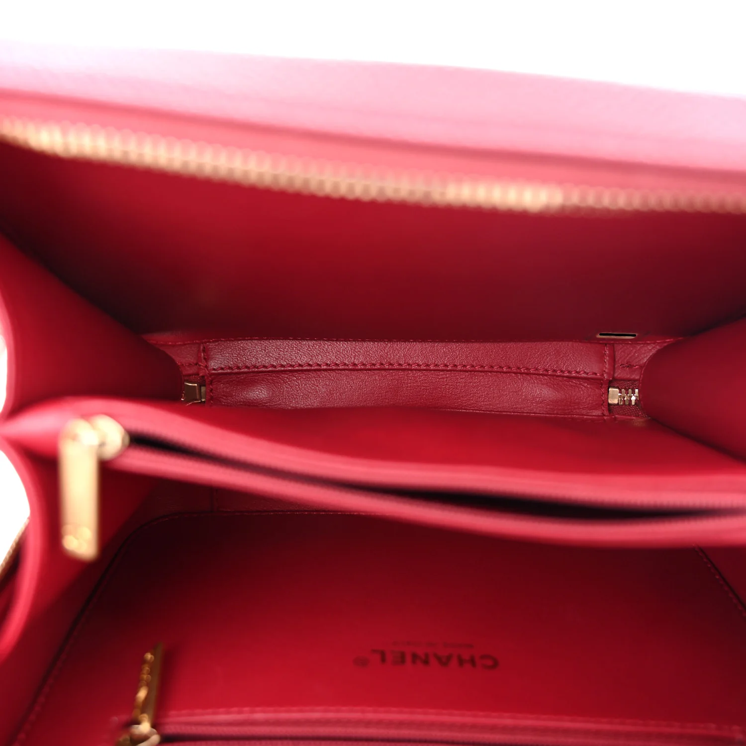 Caviar Quilted Medium CC Filigree Vanity Case Burgundy - Image 6