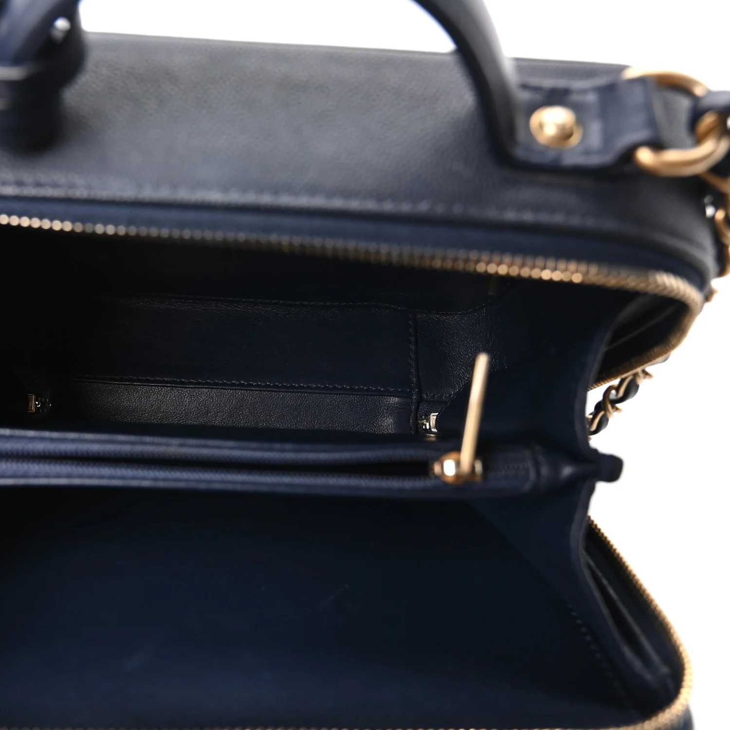 Caviar Quilted Medium CC Filigree Vanity Case Navy - Image 5