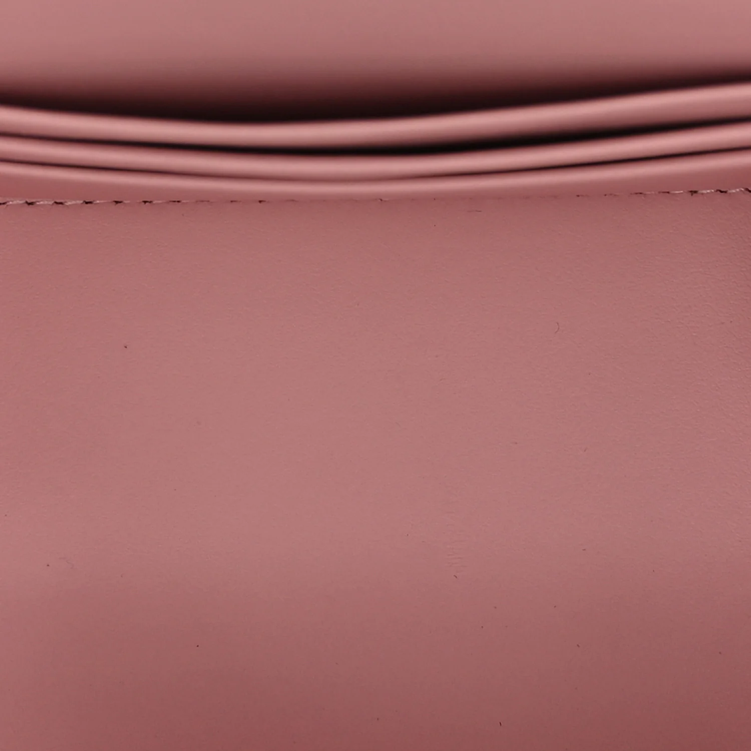 Caviar Quilted Pearl Enamel Small Vanity Case With Chain Light Pink - Image 6