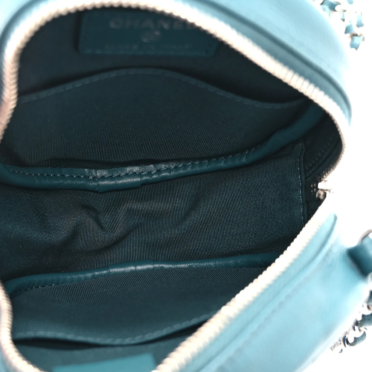 Caviar Quilted Round Clutch With Chain Green - Image 5