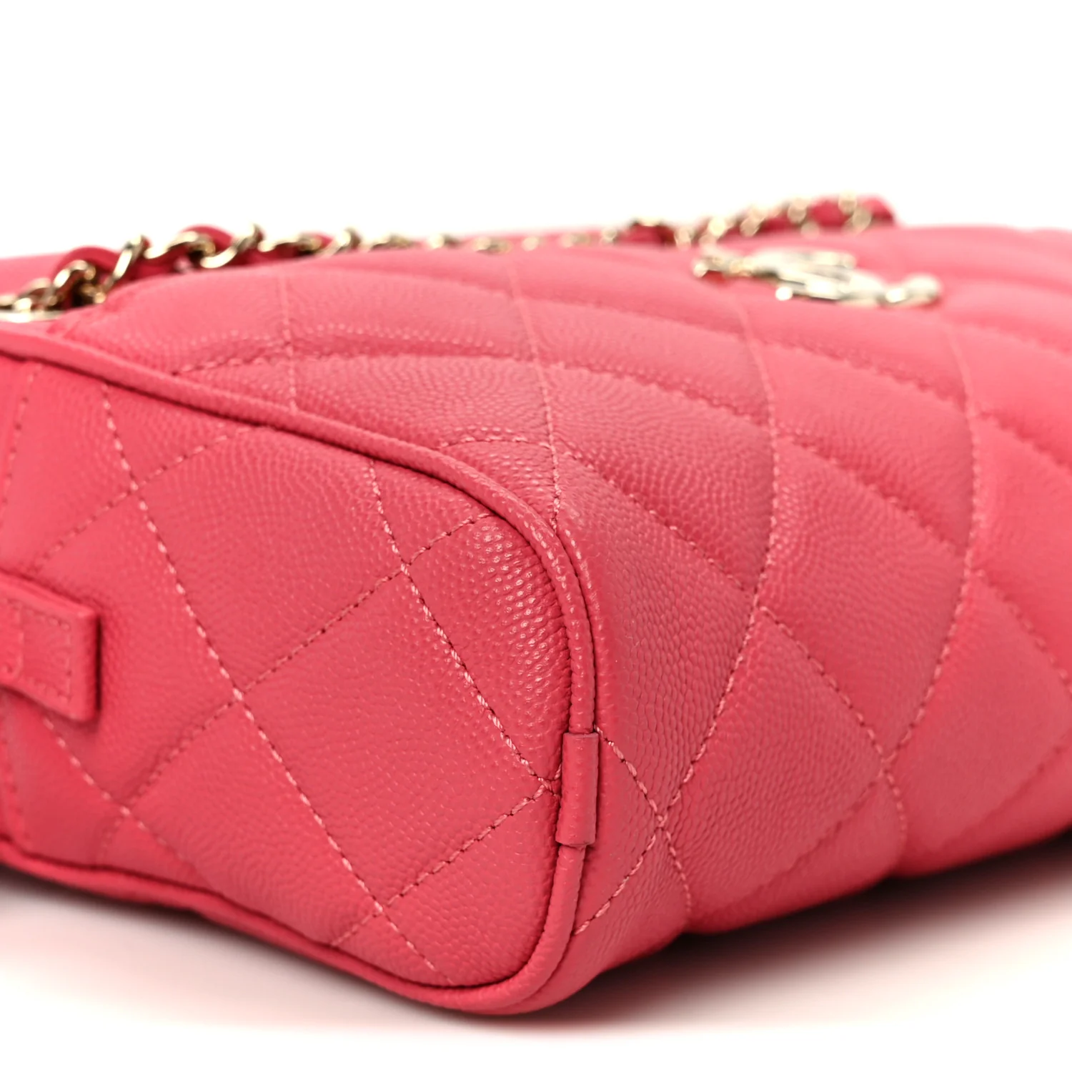 Caviar Quilted Small In & Out Camera Case Pink - Image 10