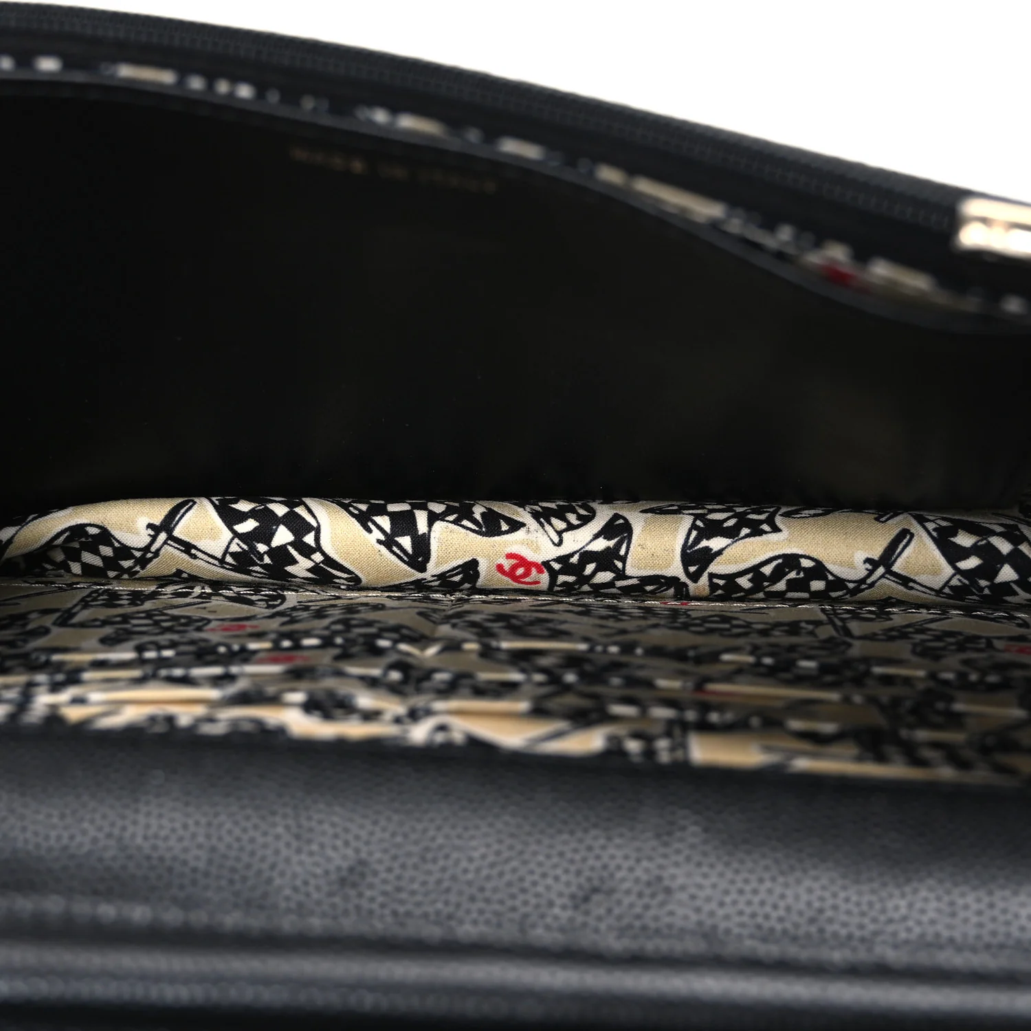 Caviar Quilted Striated CC Wallet On Chain WOC Black - Image 4