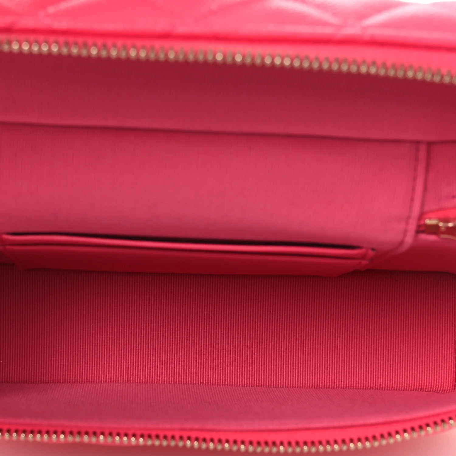 Caviar Quilted Top Handle Slim Vanity With Chain Fuchsia - Image 5