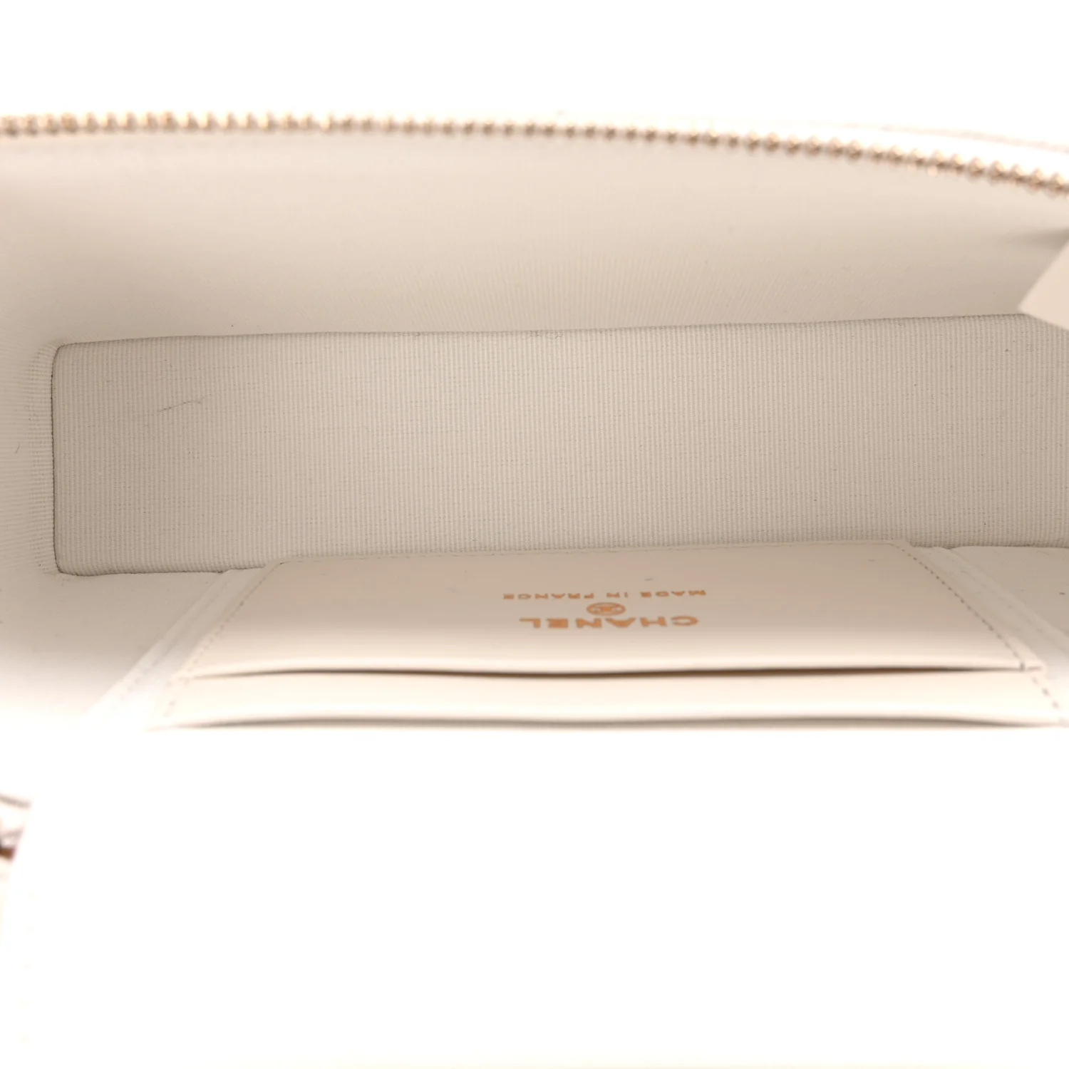 Caviar Quilted Top Handle Slim Vanity With Chain White - Image 5
