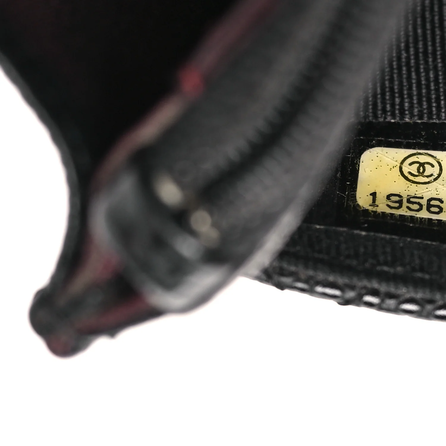Caviar Quilted Wallet on Chain WOC Black - Image 8