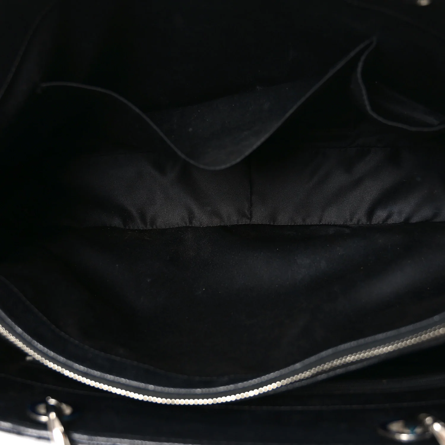 Caviar Quilted XL Grand Shopping Tote GST Black - Image 4