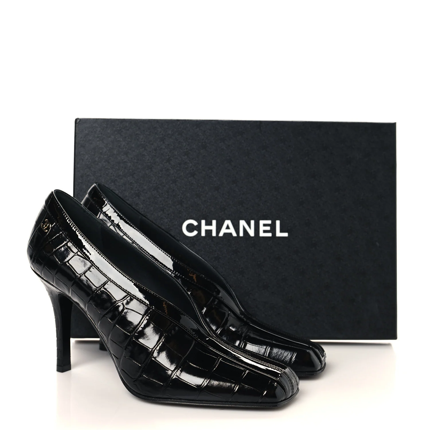 Crocodile Embossed Patent Calfskin Pumps 38.5 Black - Image 20