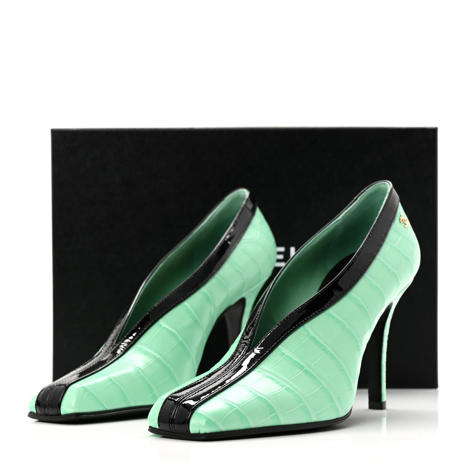 Crocodile Embossed Patent Calfskin Pumps 39 Green Black - Image 10