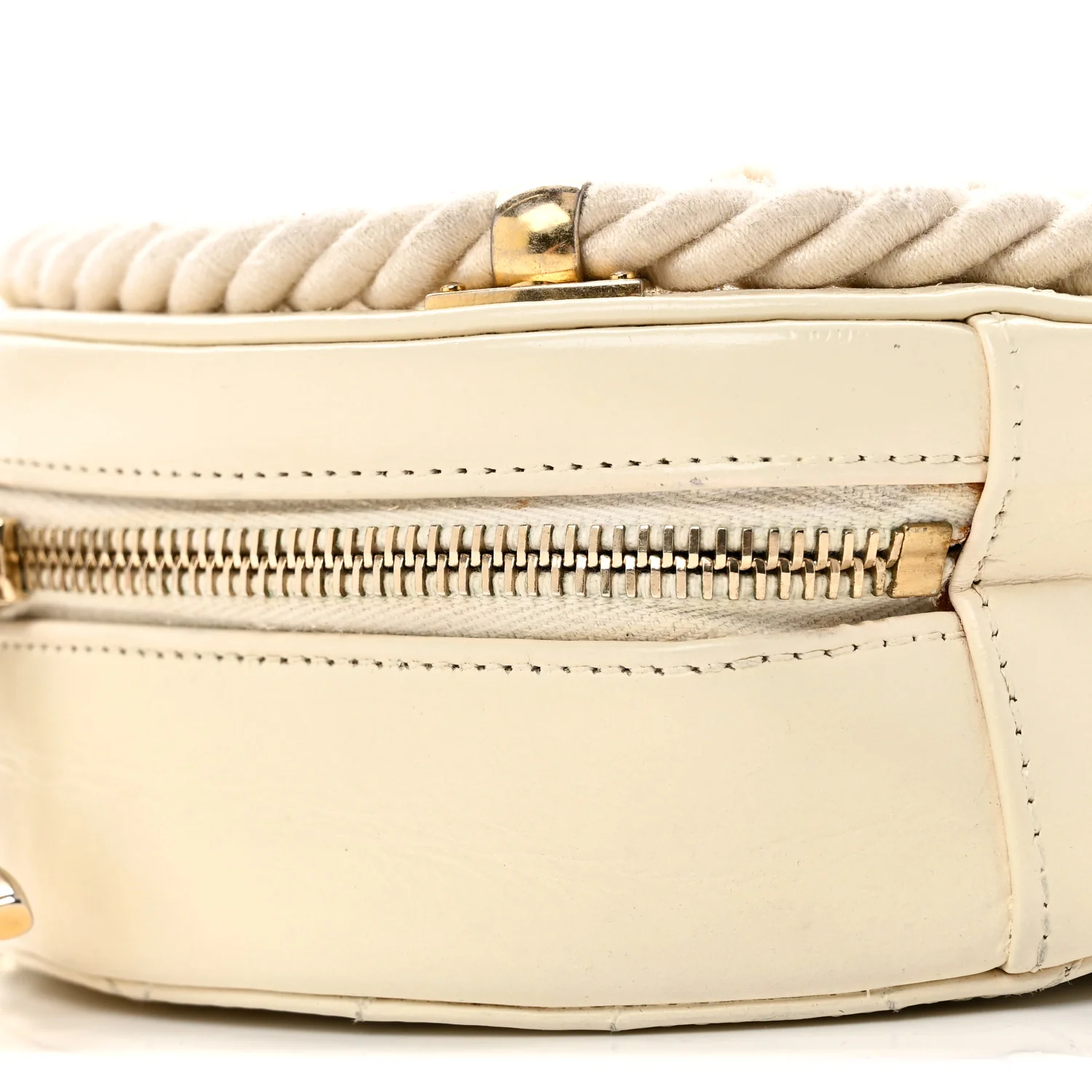 Crumpled Calfskin Cotton Small En Vogue Round Bag White - Image 9