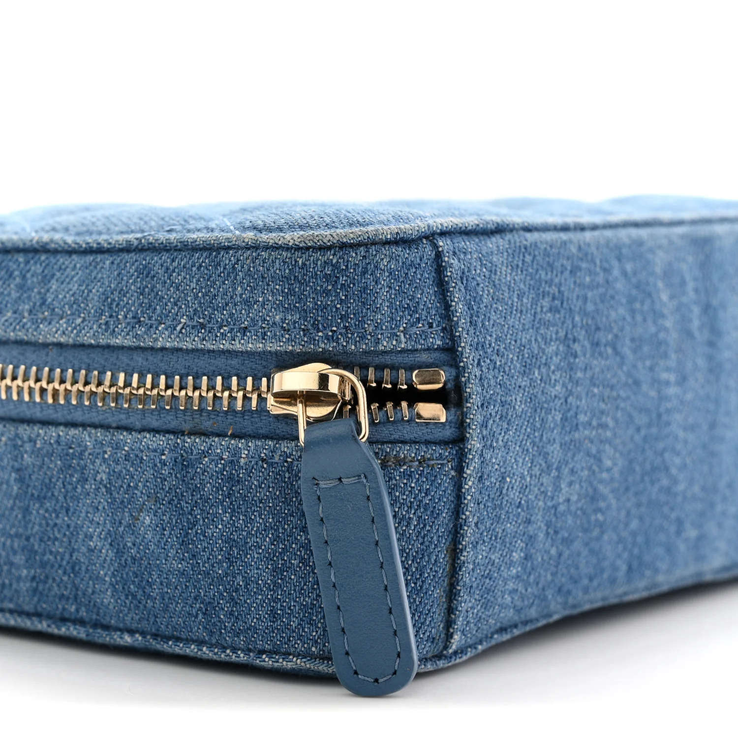 Denim Quilted CC Pearl Crush Camera Case Blue - Image 9