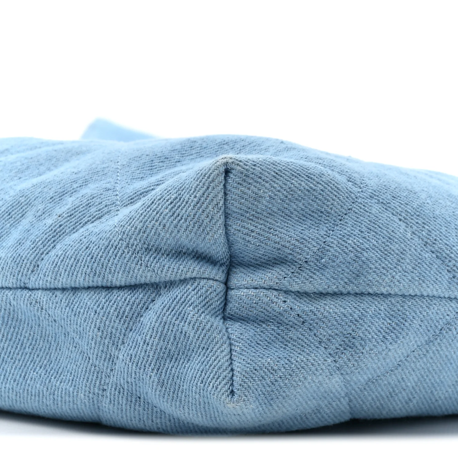 Denim Quilted Chanel 22 Light Blue - Image 10