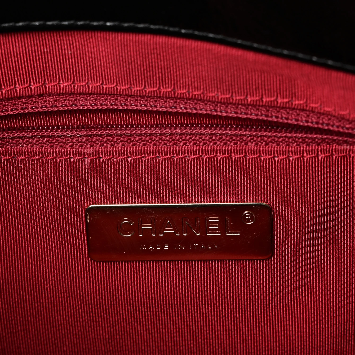 Glazed Calfskin Quilted State Of The Art Hobo Black - Image 6