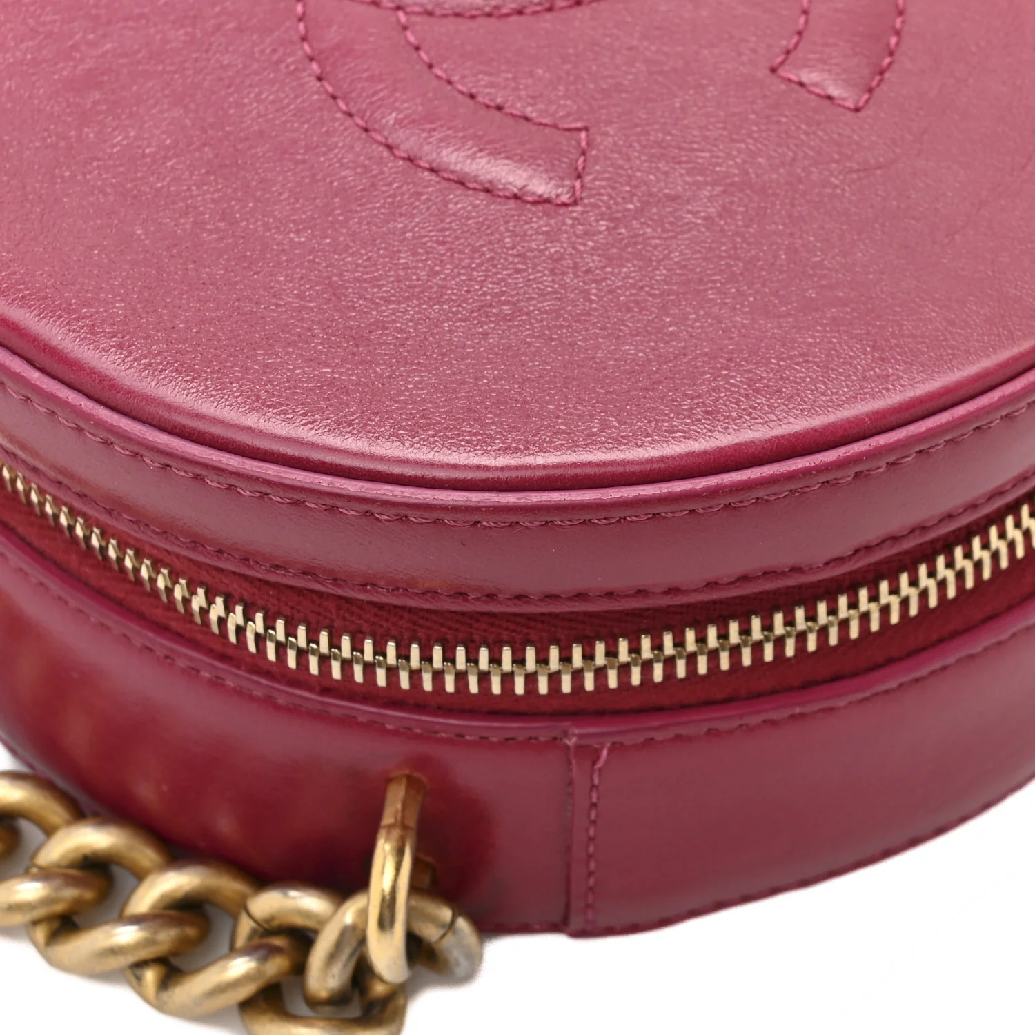Glazed Calfskin Round As Earth Evening Bag Rouge - Image 11