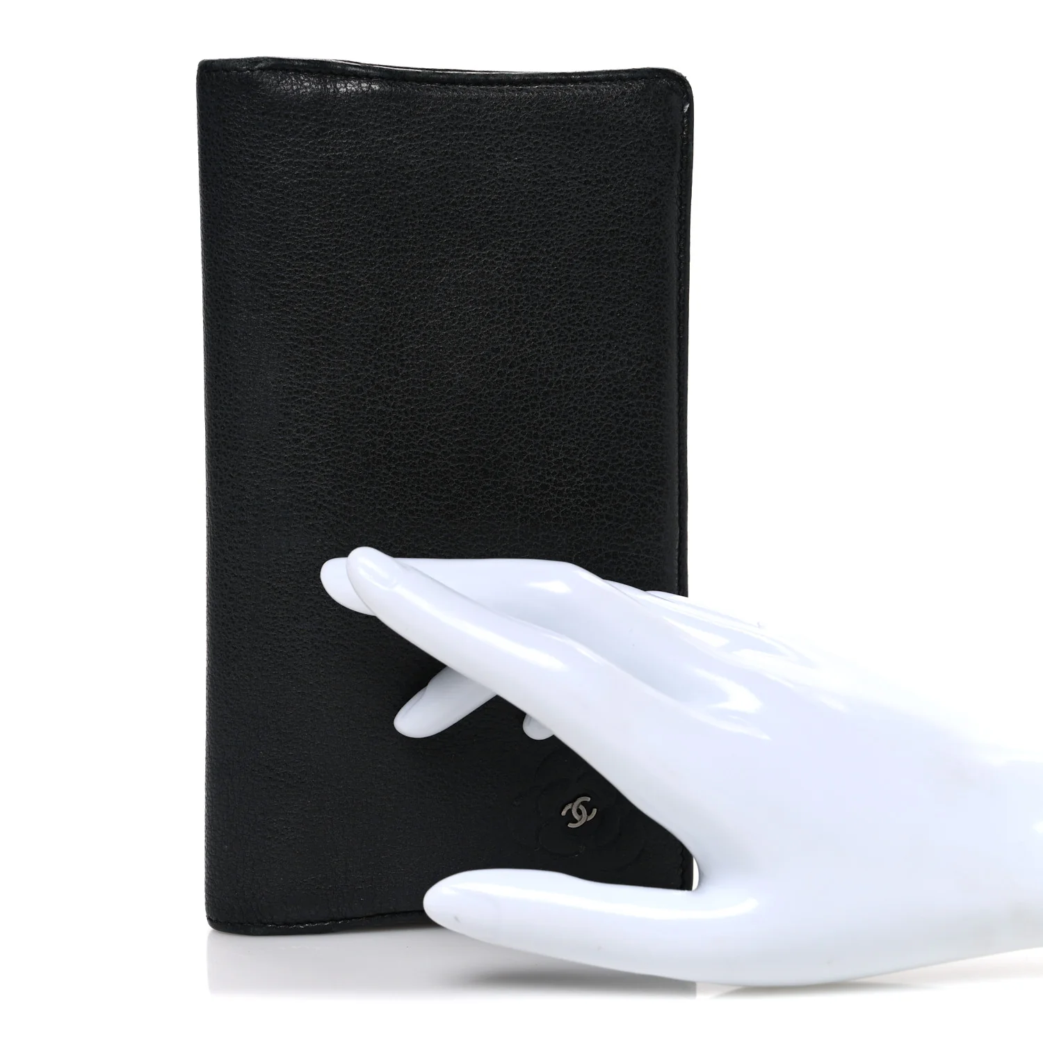 Goatskin Camellia Embossed Yen Wallet Black - Image 2
