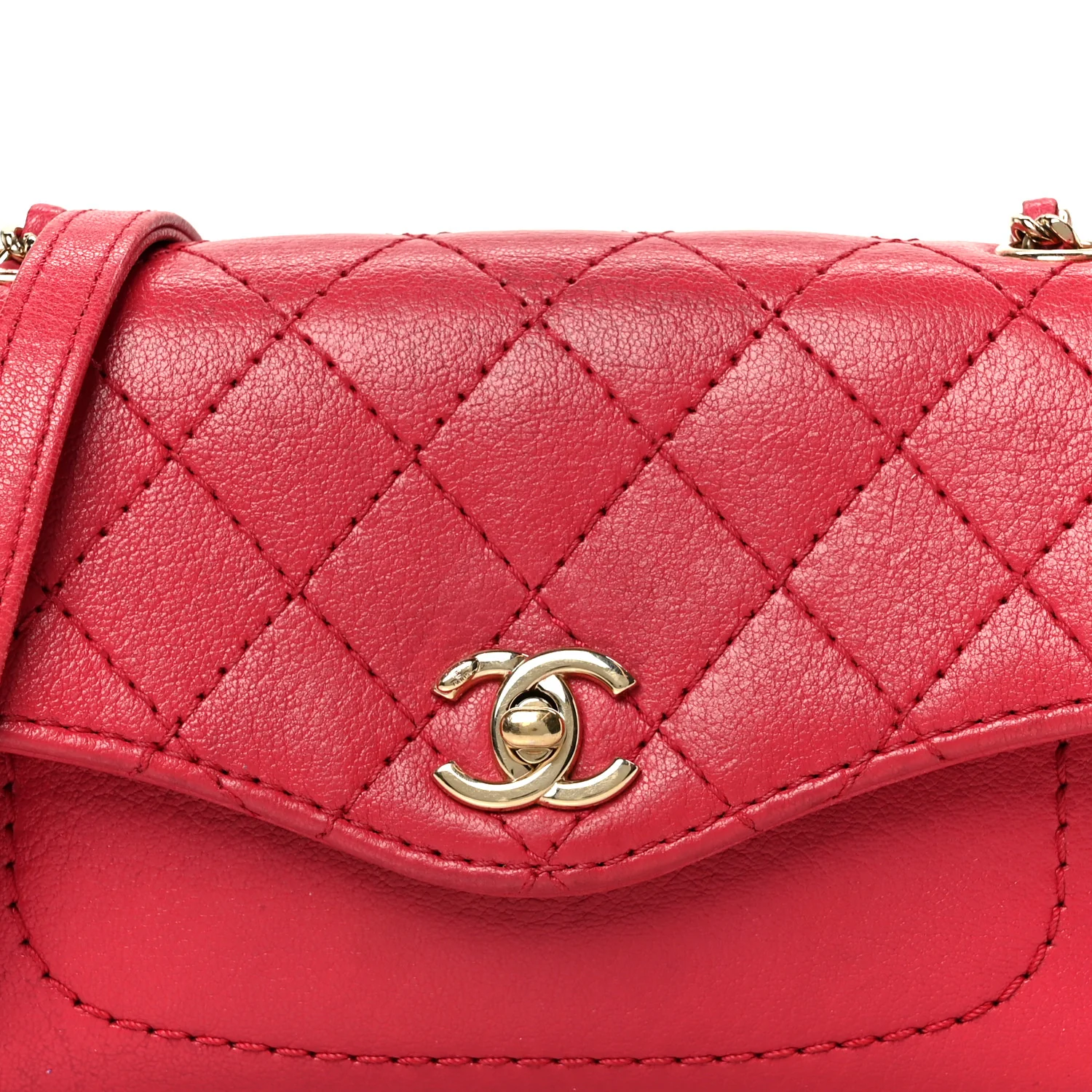 Goatskin Quilted Coco Curve Flap Messenger Flap Red - Image 9