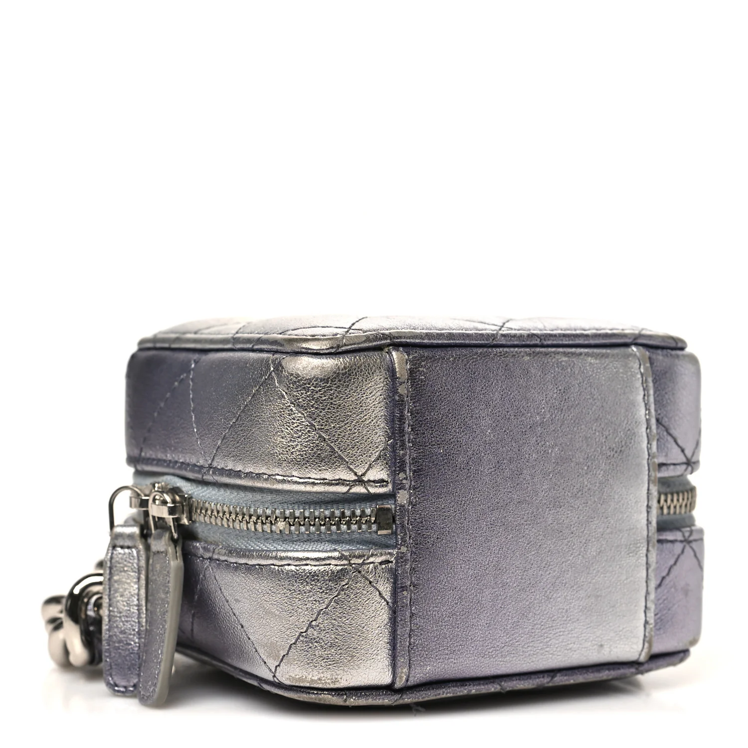 Gradient Metallic Lambskin Quilted Like A Wallet Clutch With Chain Silver Purple - Image 4