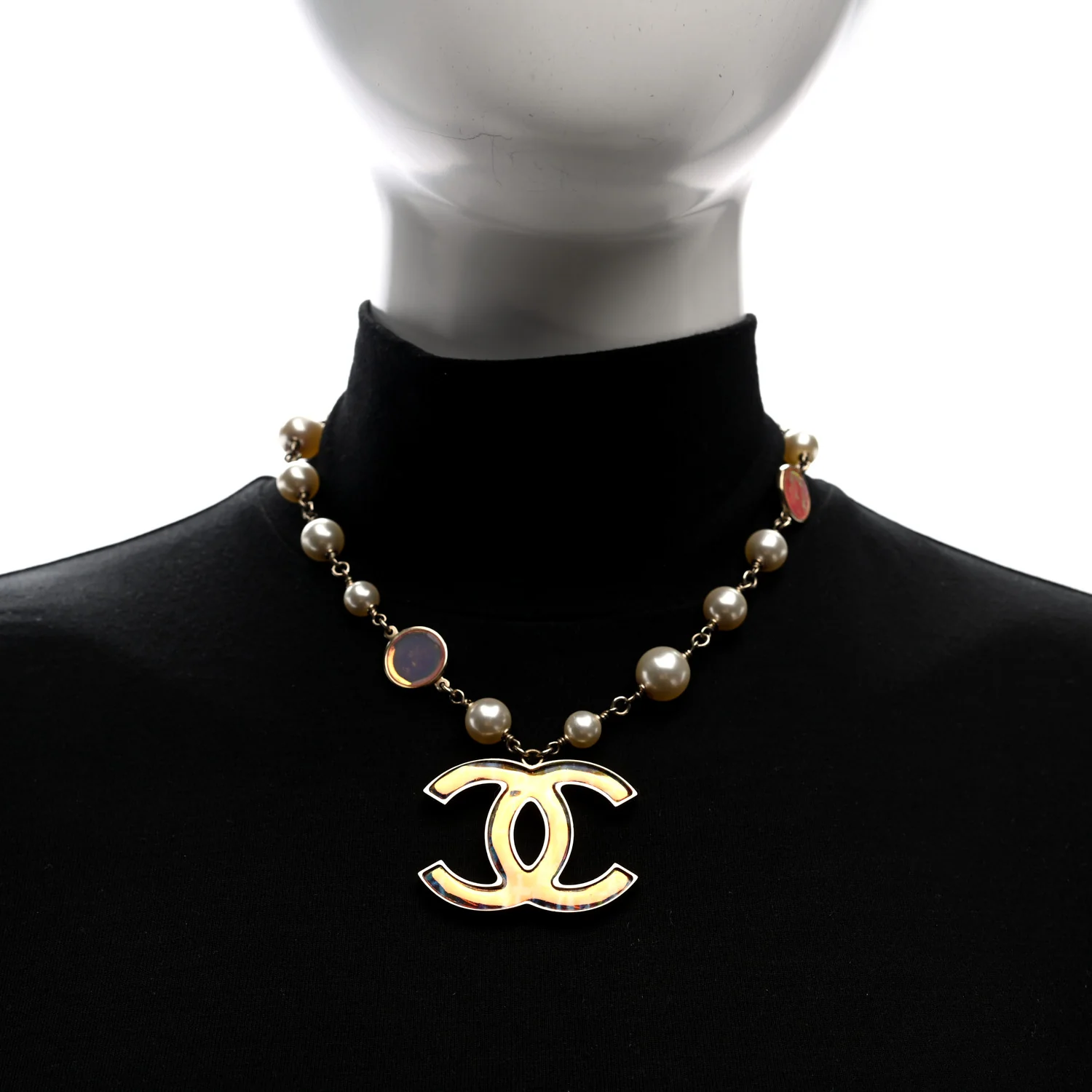 Iridescent Enamel Pearl CC Short Necklace Pink Gold - Image 2