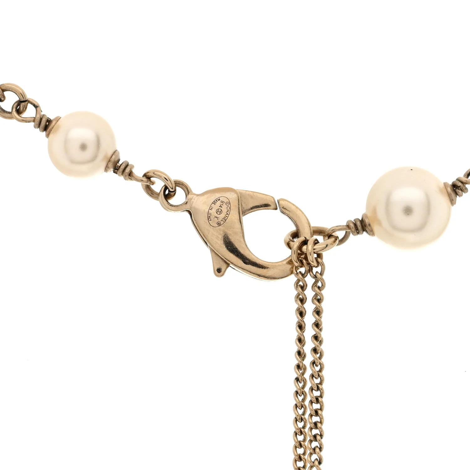 Iridescent Enamel Pearl CC Short Necklace Pink Gold - Image 4