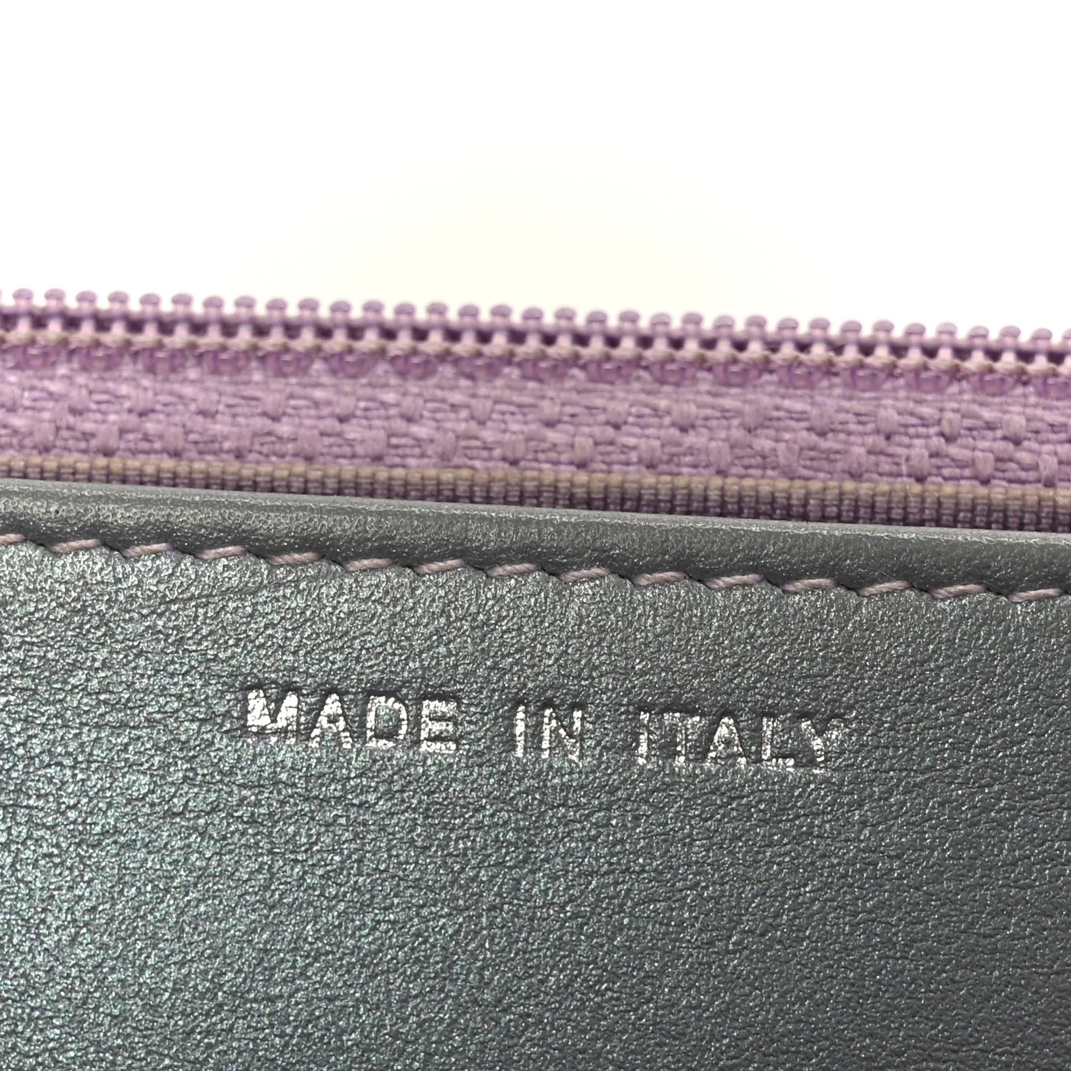 Iridescent Lambskin Quilted Reissue Wallet On Chain WOC Light Purple - Image 7