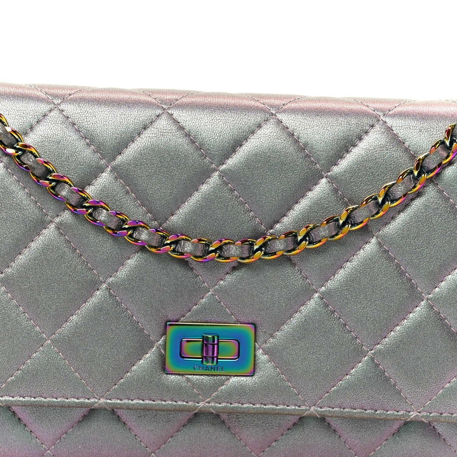 Iridescent Lambskin Quilted Reissue Wallet On Chain WOC Light Purple - Image 9