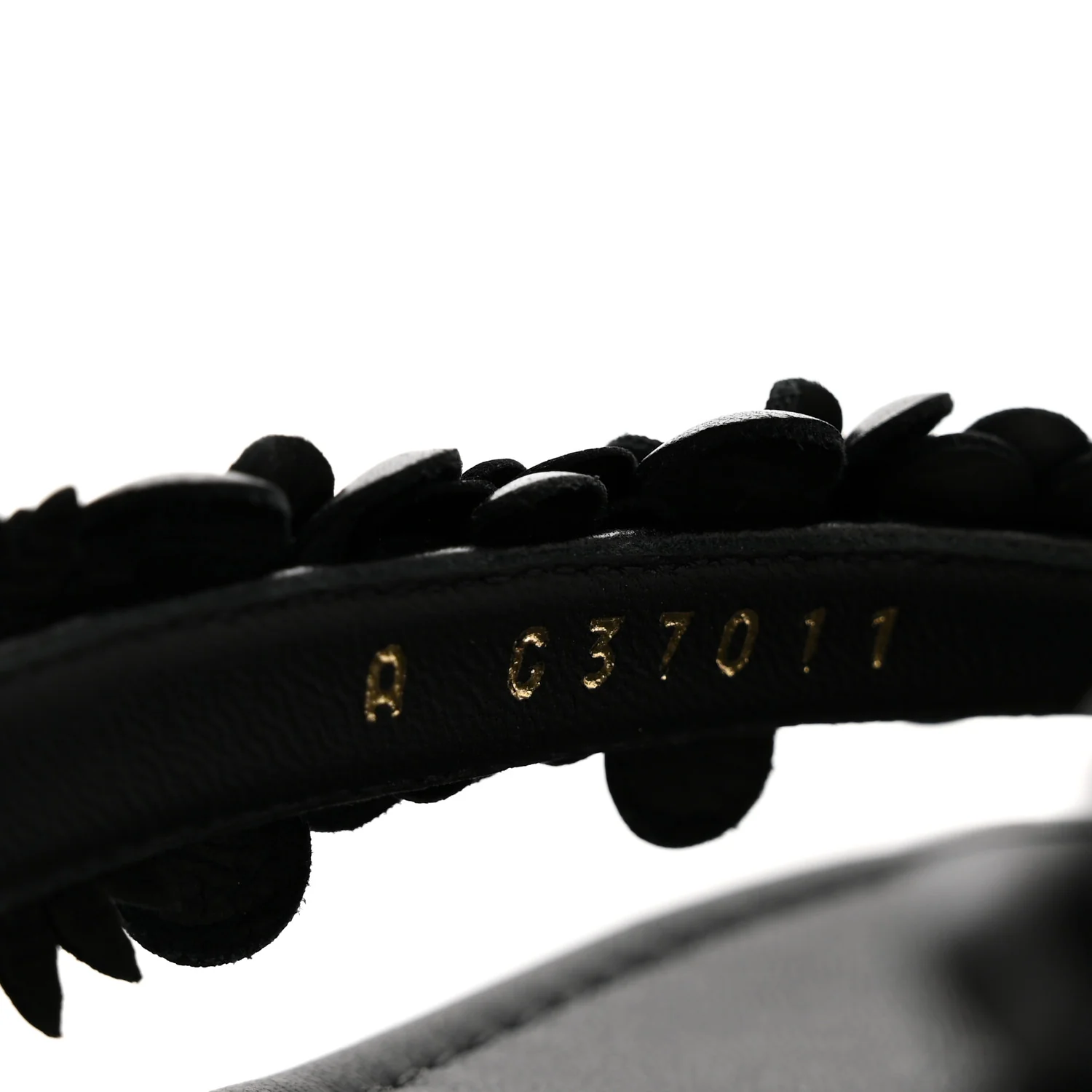 Lambskin Camellia Thong Sandals 38.5 Black - Image 9