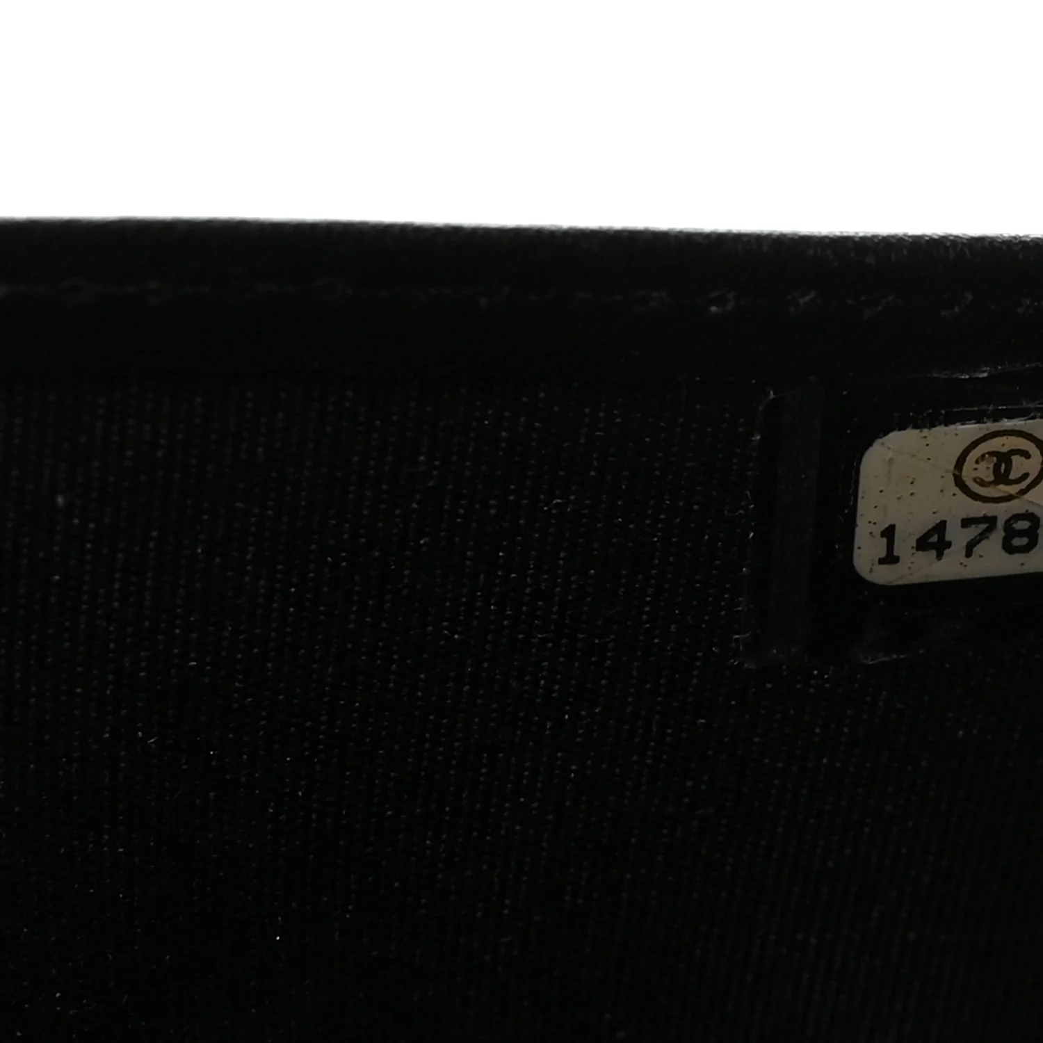 Lambskin Diamond Stitched Yen Wallet Black - Image 8