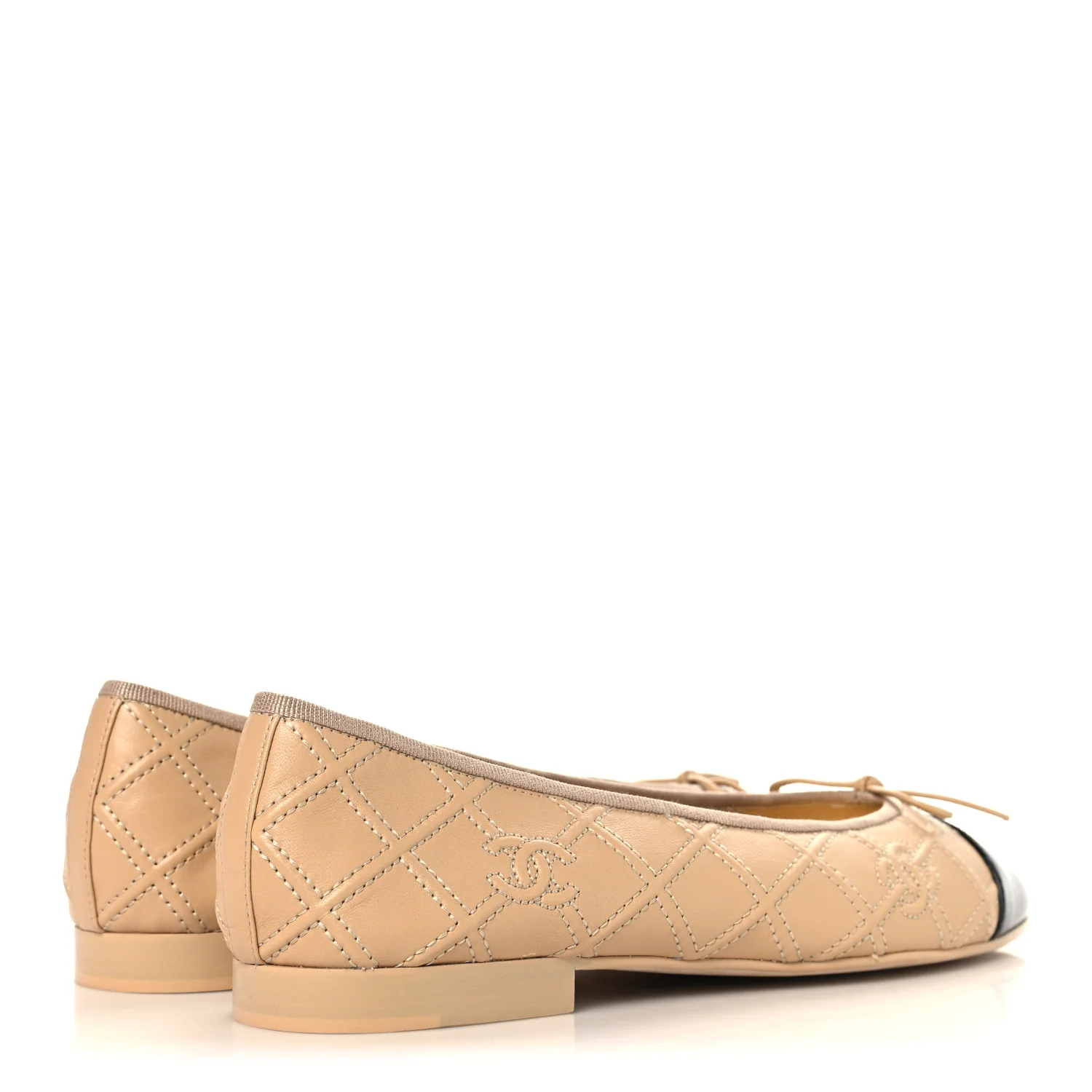 Lambskin Patent Double Stitched CC Cap Toe Ballerina Flats 39.5 Beige Black - Image 5