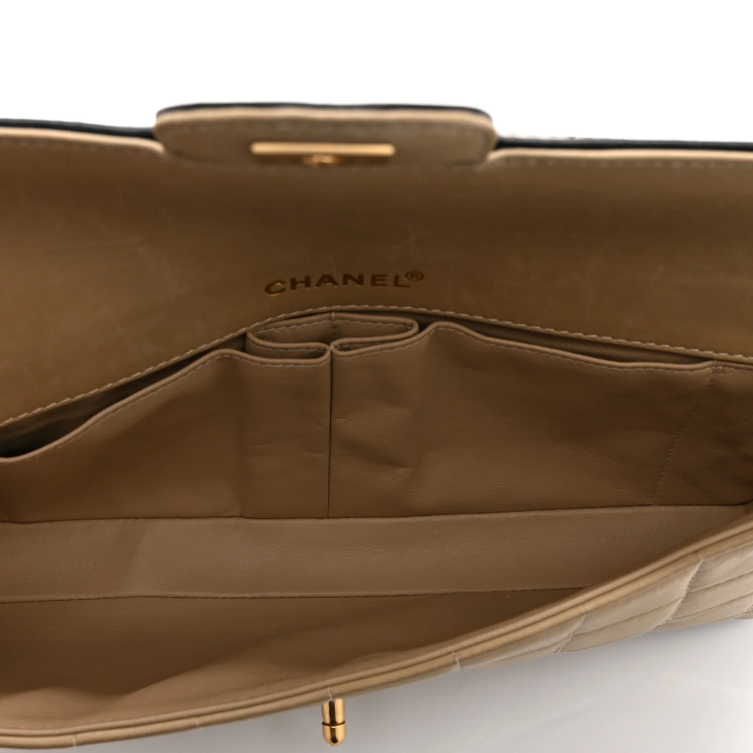 Lambskin Patent East West Chocolate Bar Flap Beige - Image 5