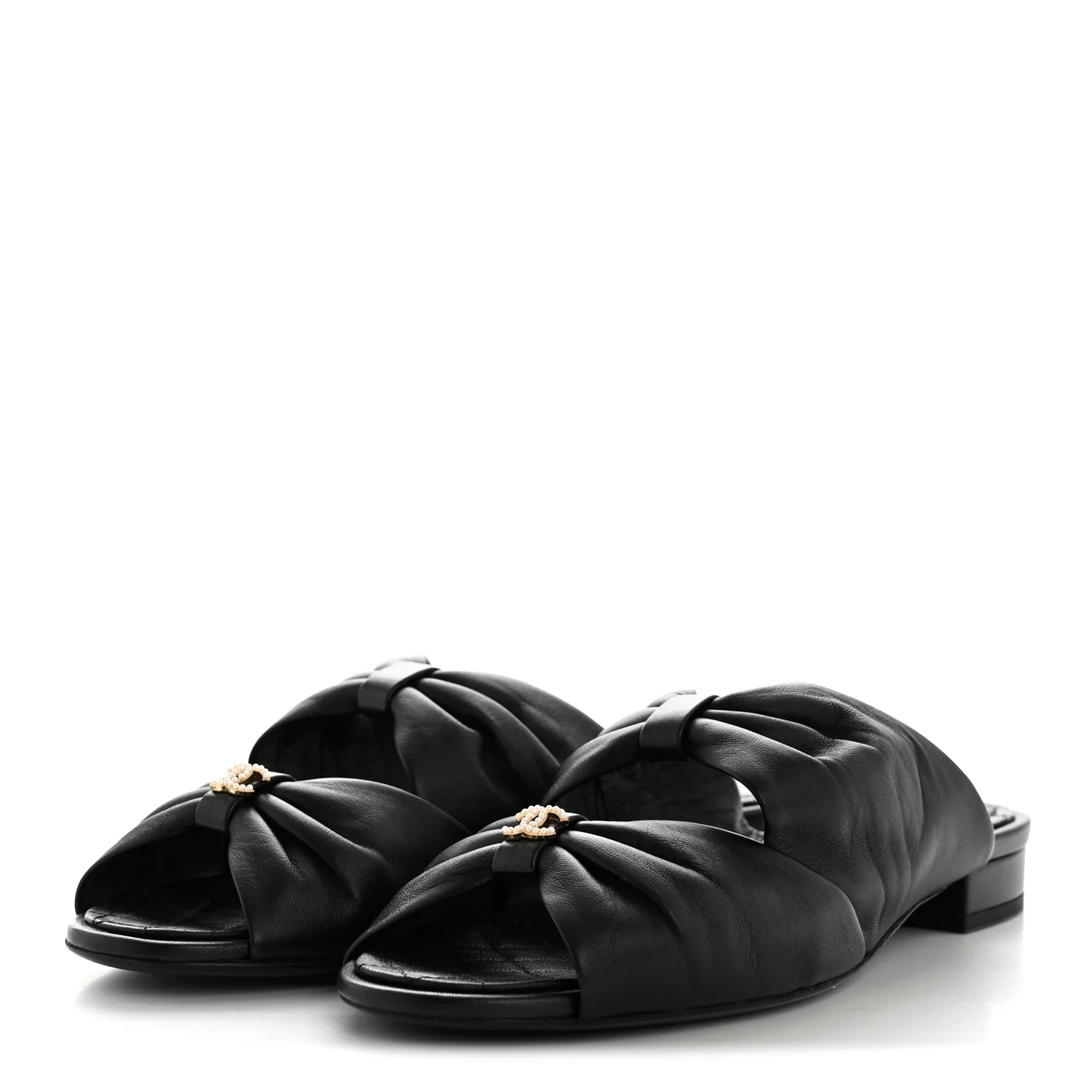 Lambskin Pearl Bow CC Flat Sandals 39 Black - Image 4