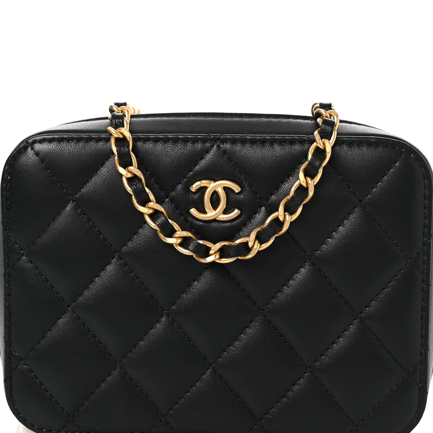 Lambskin Quilted CC Pearl Crush Camera Case Black - Image 8