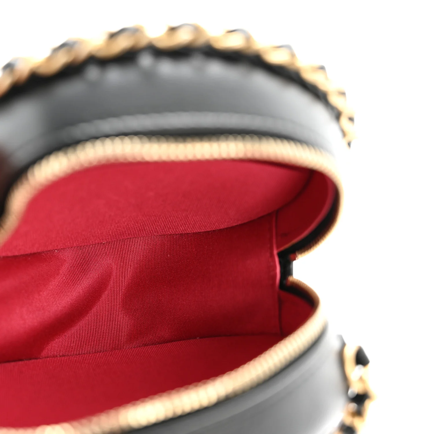 Lambskin Quilted Chain Around CC Round Clutch With Chain Black - Image 5