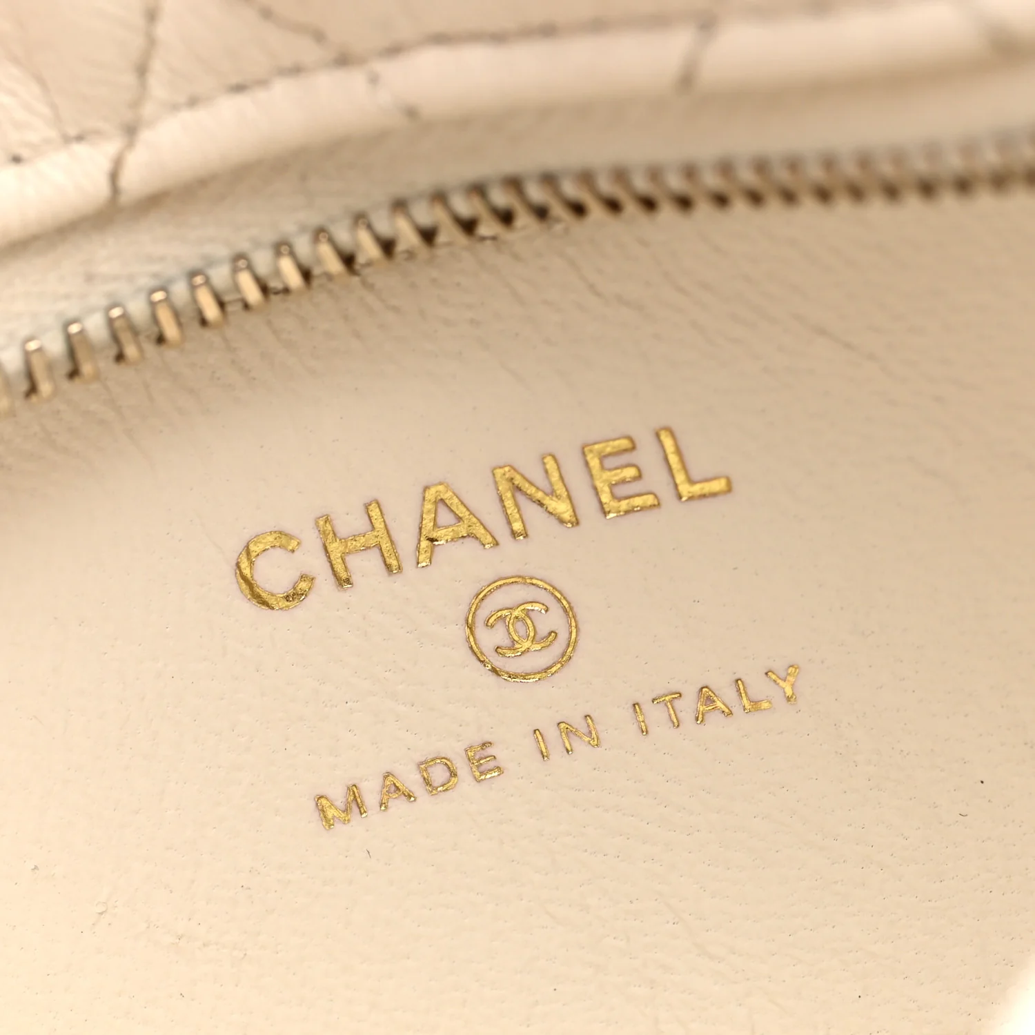 Lambskin Quilted Chain Around Pouch Hobo White - Image 6