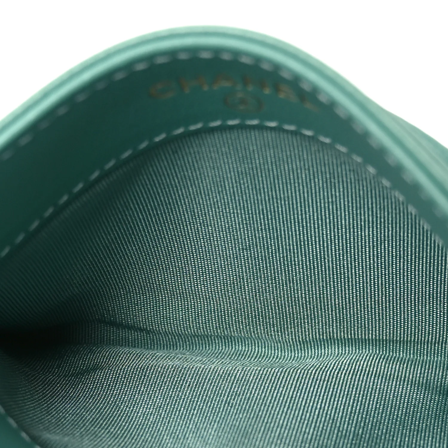 Lambskin Quilted Chanel 19 Card Holder Green - Image 5