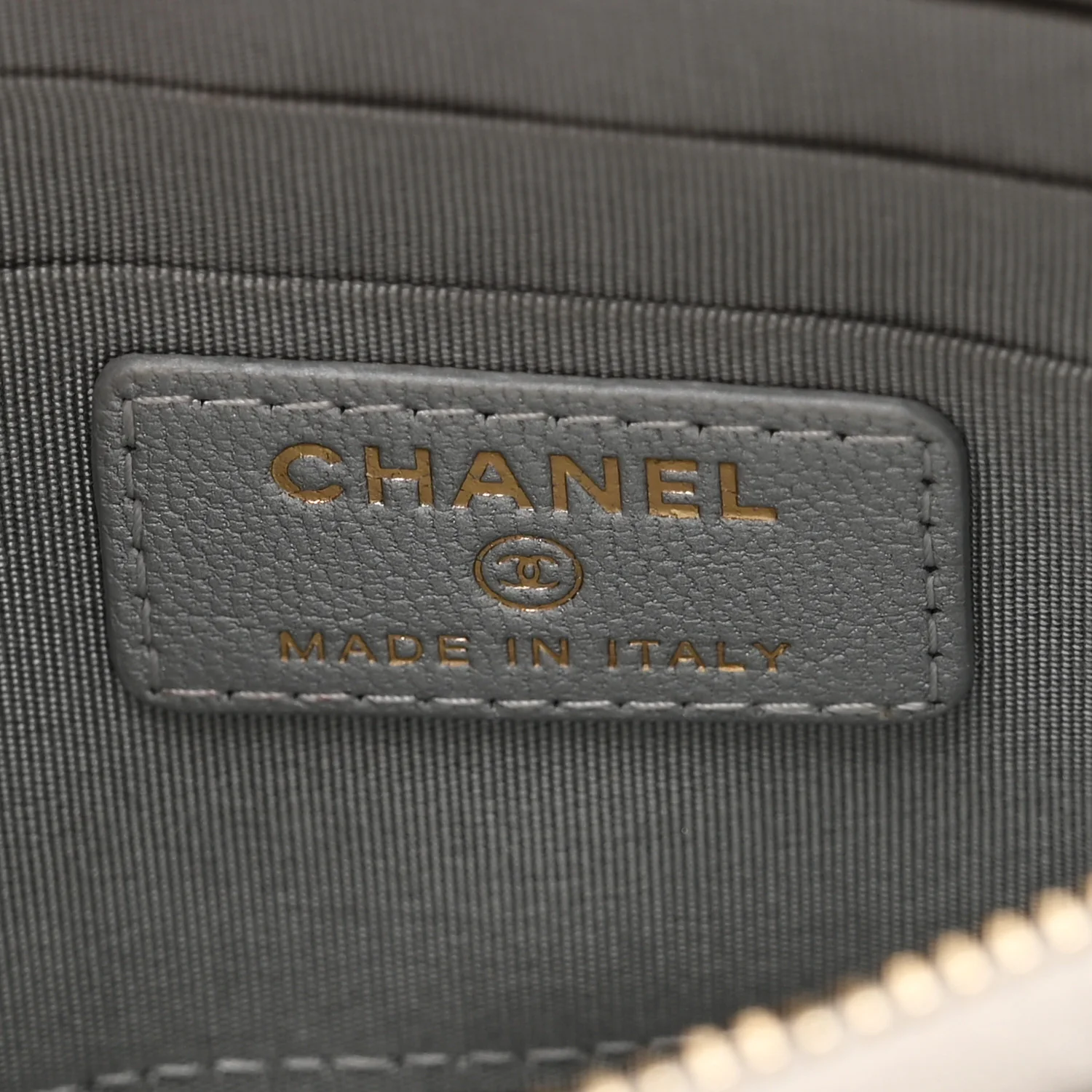 Lambskin Quilted Chanel 19 Phone and Card Holder Silver - Image 6