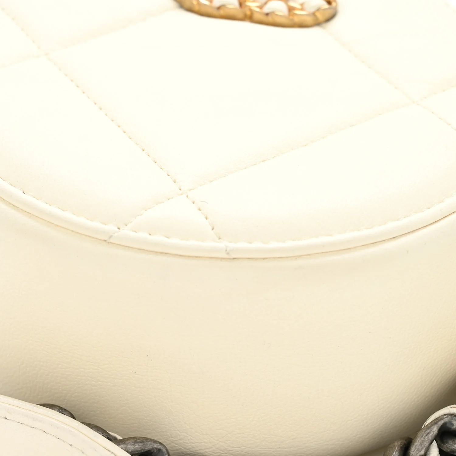 Lambskin Quilted Chanel 19 Round Clutch With Chain White - Image 11
