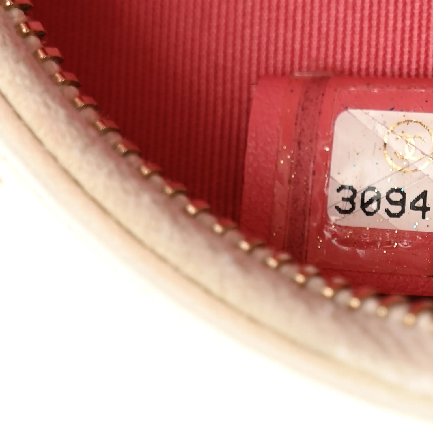 Lambskin Quilted Chanel 19 Round Clutch With Chain White - Image 7