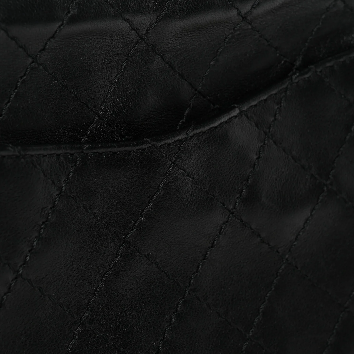 Lambskin Quilted Crush 2.55 Reissue 225 Flap Black - Image 13