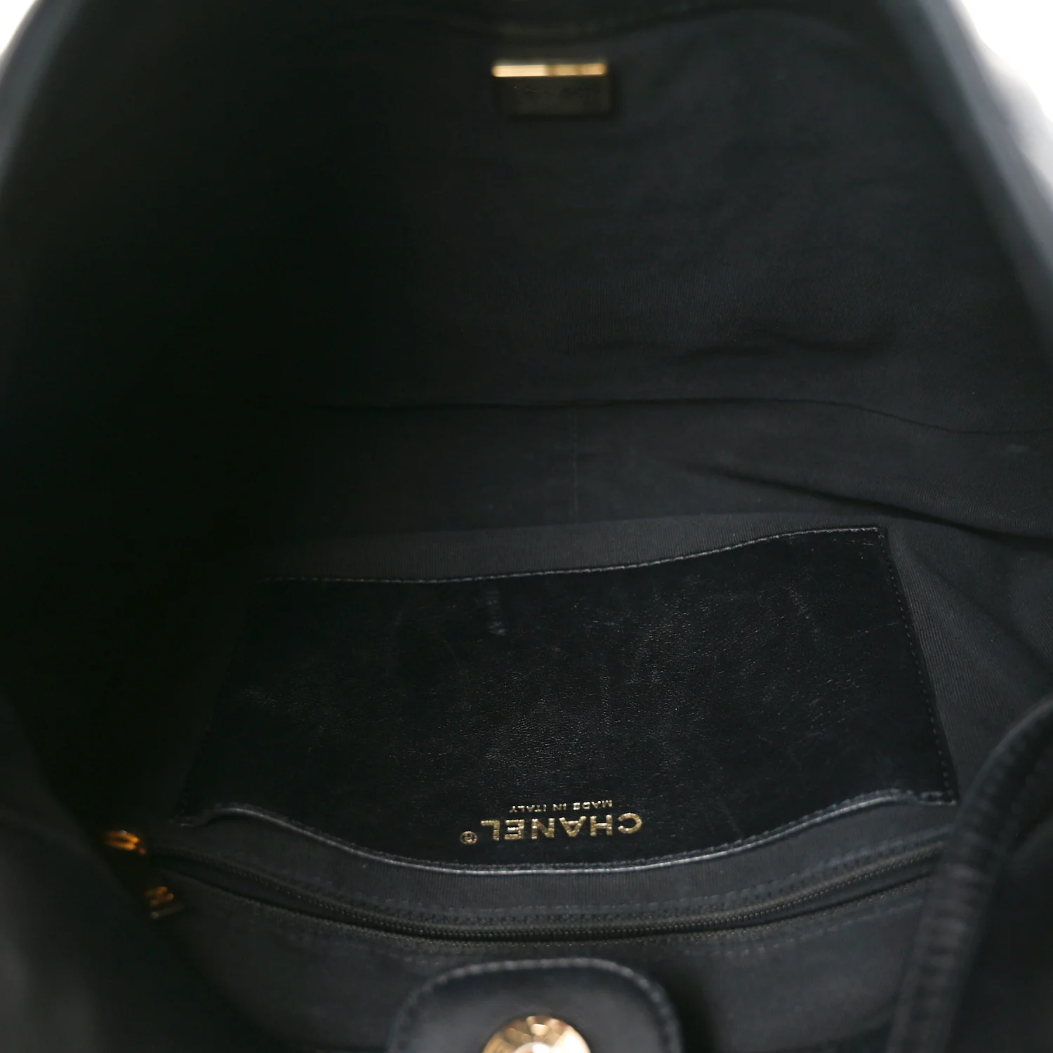 Lambskin Quilted Large CC Funky Town Hobo Black - Image 4