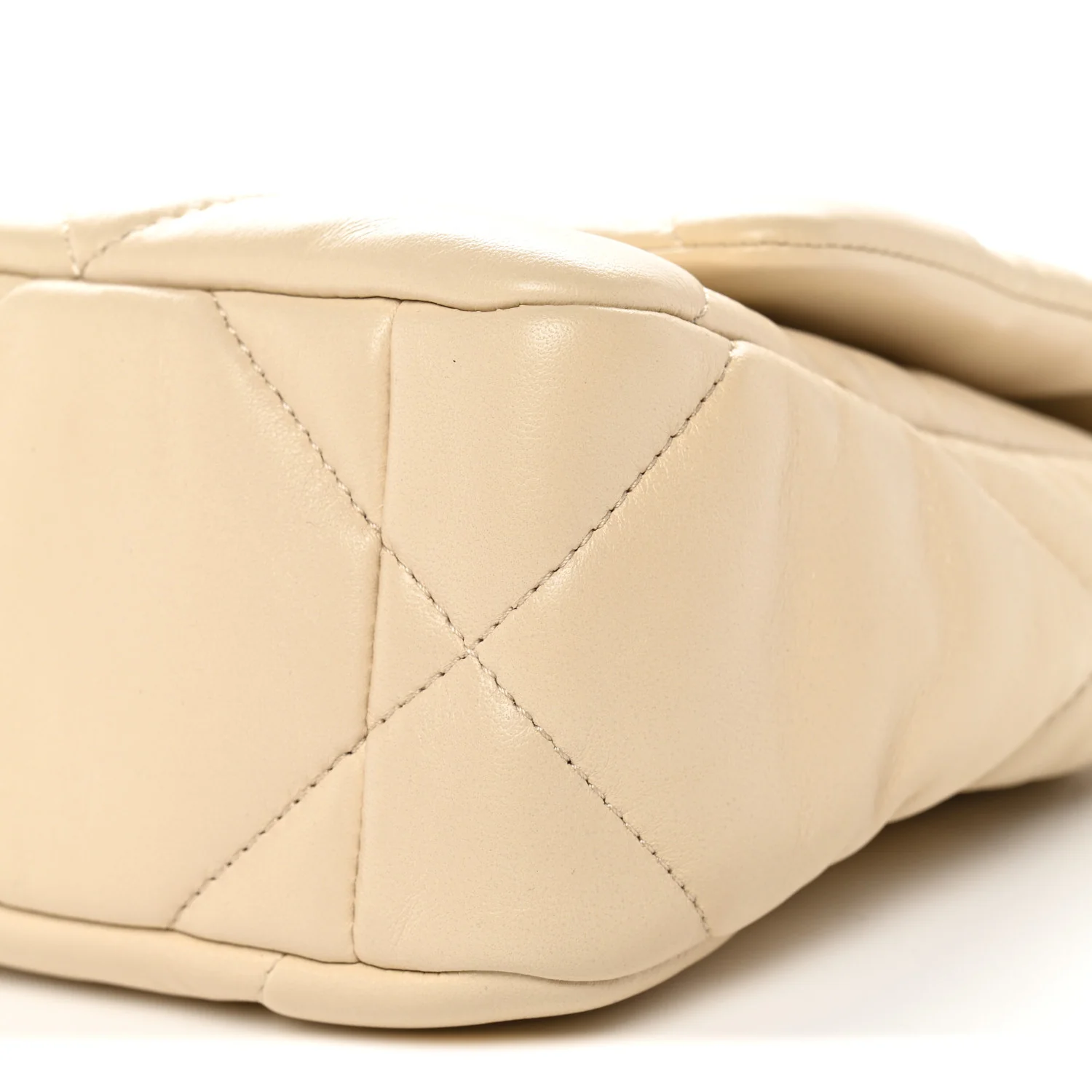 Lambskin Quilted Medium Chanel 19 Flap Beige - Image 10