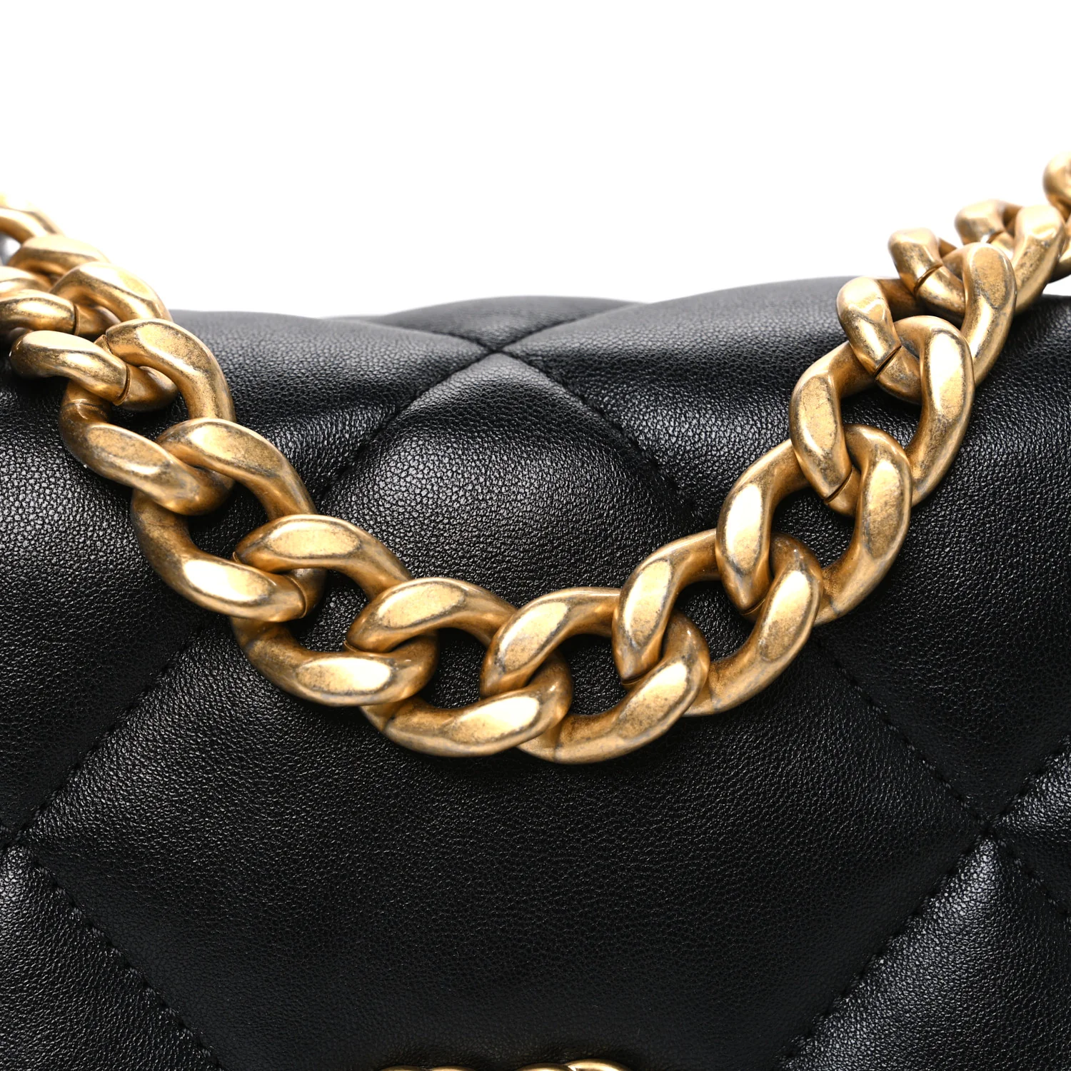 Lambskin Quilted Medium Chanel 19 Flap Black - Image 8